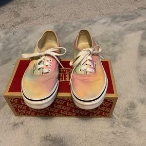 Girls Vans tye die tennis shoes